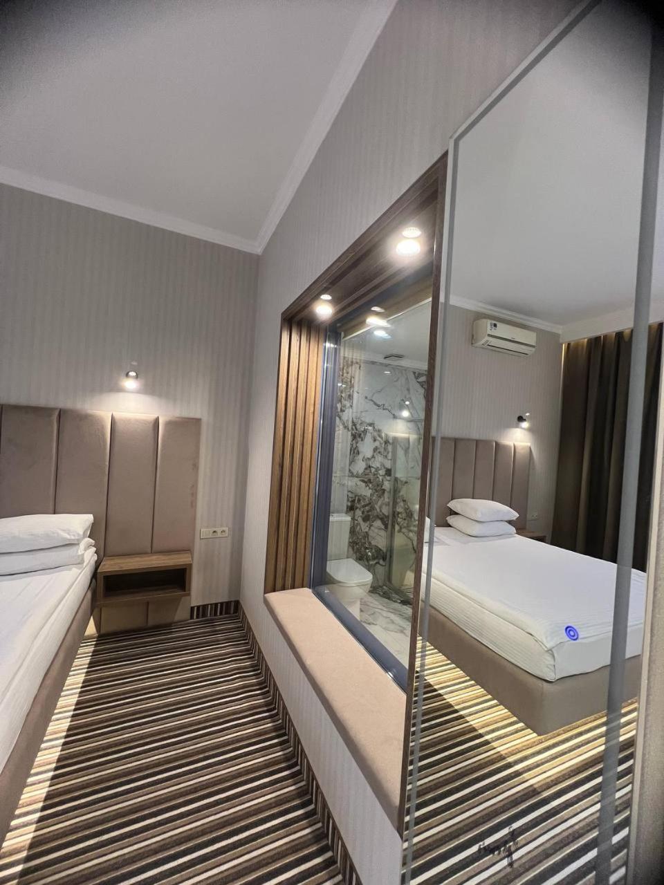 Sapar Standart Hotel Shymkent Ngoại thất bức ảnh