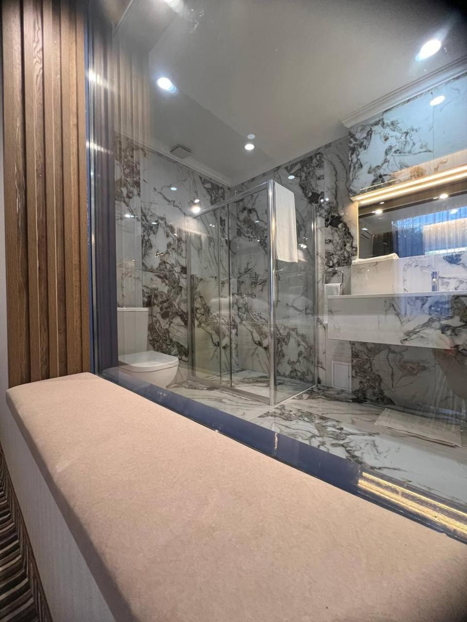 Sapar Standart Hotel Shymkent Ngoại thất bức ảnh