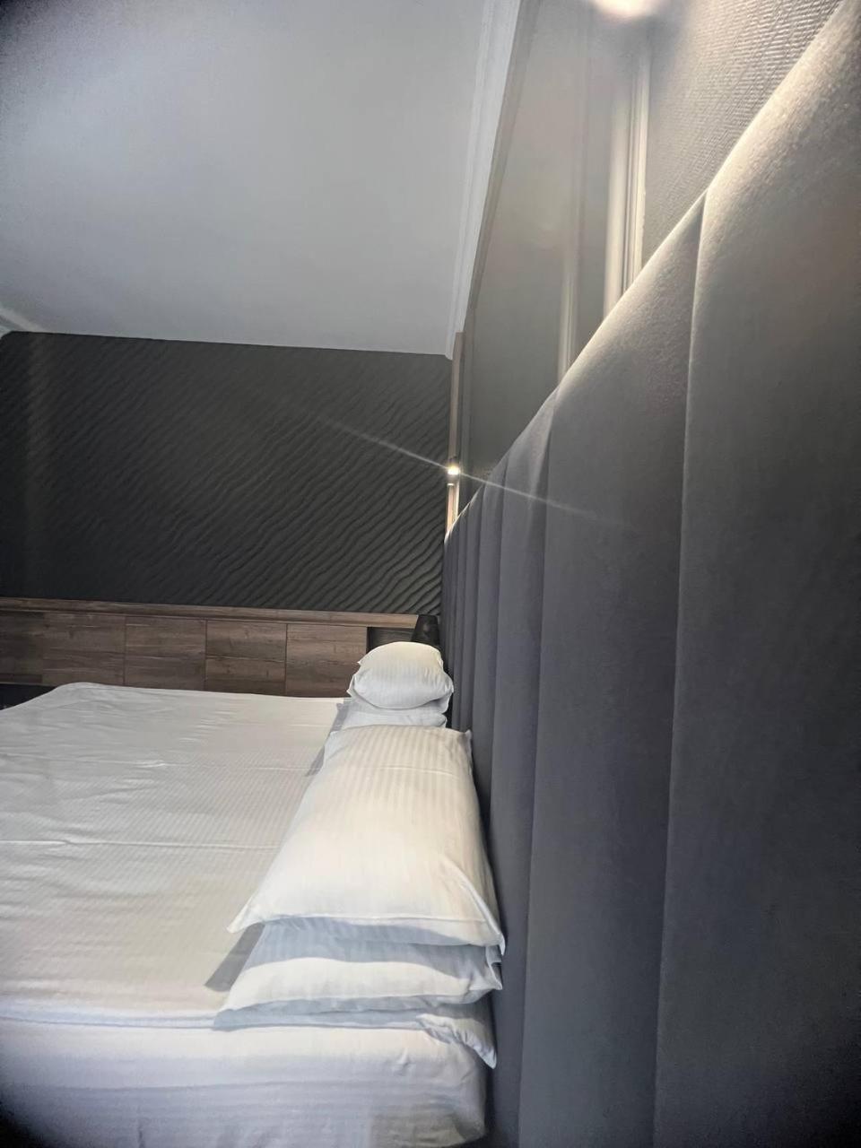 Sapar Standart Hotel Shymkent Ngoại thất bức ảnh