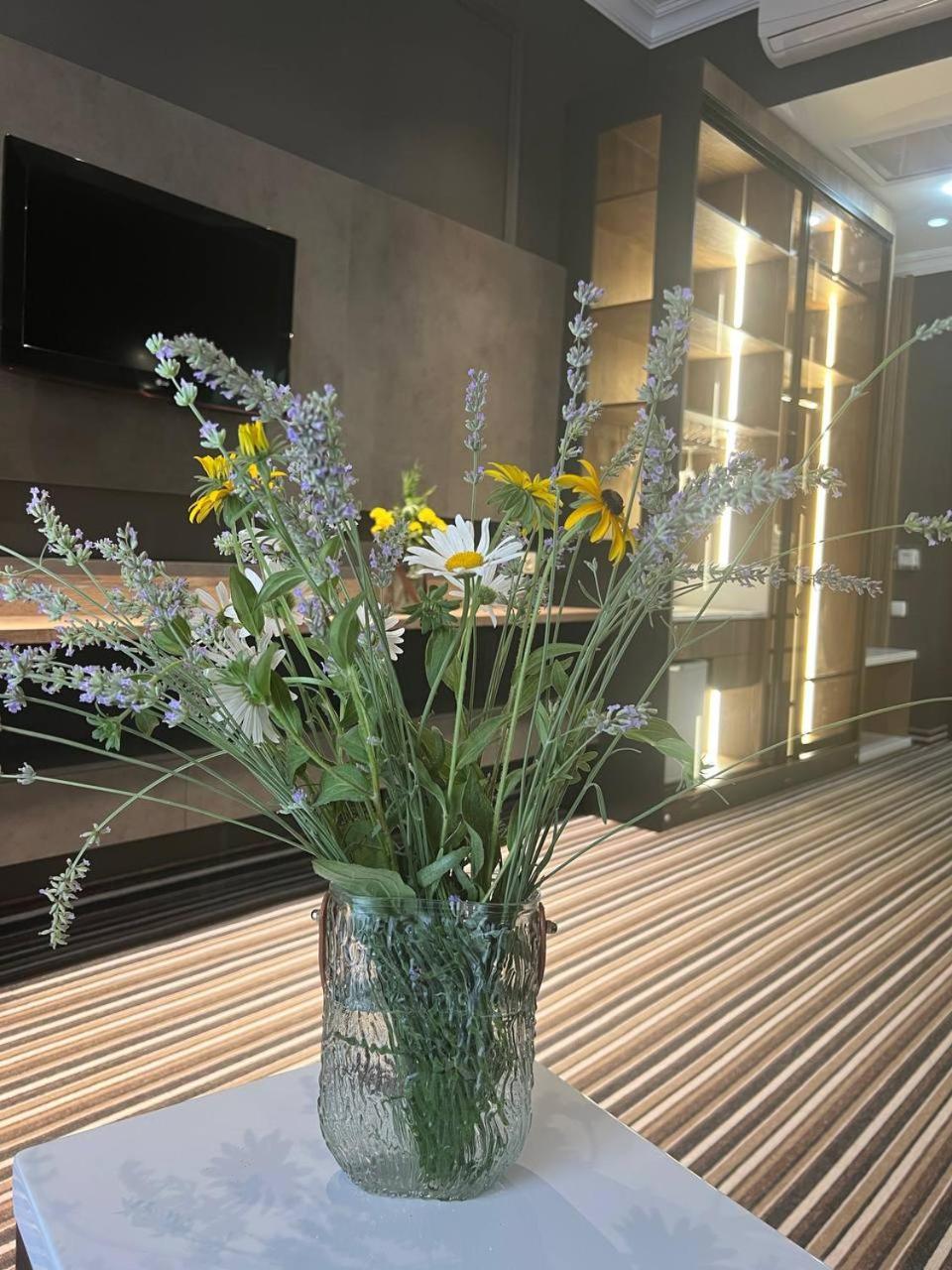 Sapar Standart Hotel Shymkent Ngoại thất bức ảnh