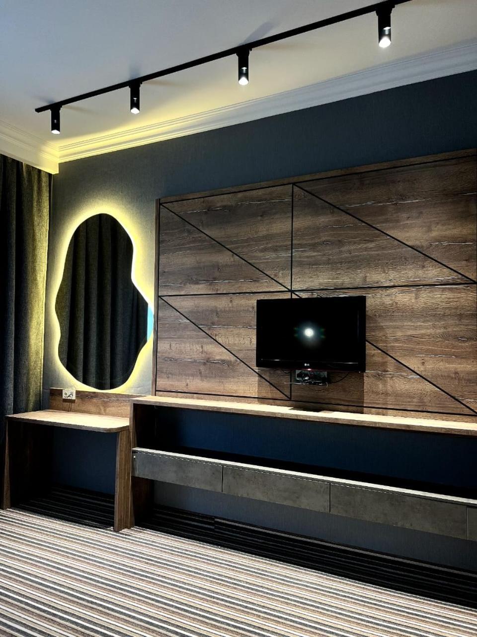 Sapar Standart Hotel Shymkent Ngoại thất bức ảnh