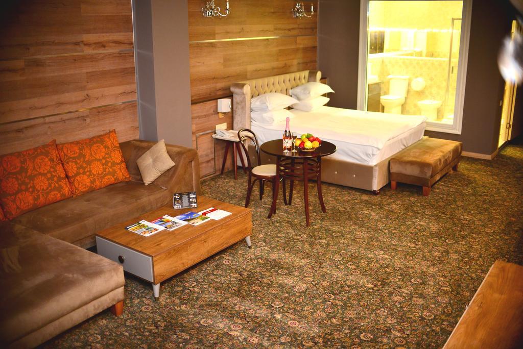 Sapar Standart Hotel Shymkent Ngoại thất bức ảnh