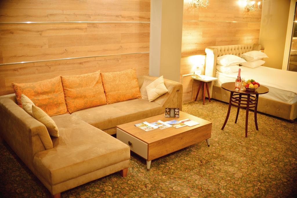 Sapar Standart Hotel Shymkent Ngoại thất bức ảnh